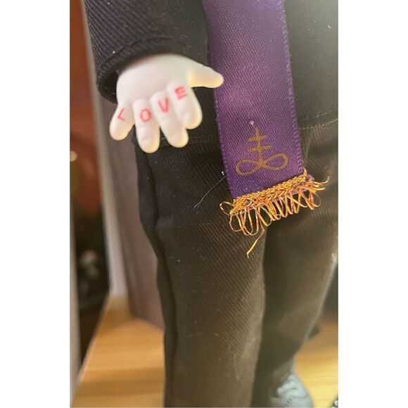 Mezco Living Dead Dolls Sinister Minister & Bad Habit Spencers Exclusive 2000 - Picture 11 of 16